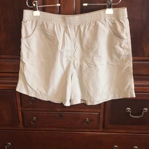 Columbia athletic shorts